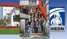 Visuel présentant une photo de l'ÉNAP, la photo de groupe des auditeurs de l'IHEDN à l'ÉNAP, et le logo de l'IHEDN