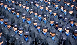Elèves surveillants en uniforme de cérémonie