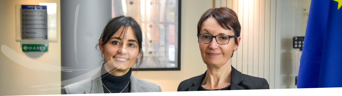 Sophie Bondil, directrice de l'ÉNAP accueille la porte-parole de la DAP, Justine Gerbaud, en visite à l’École.