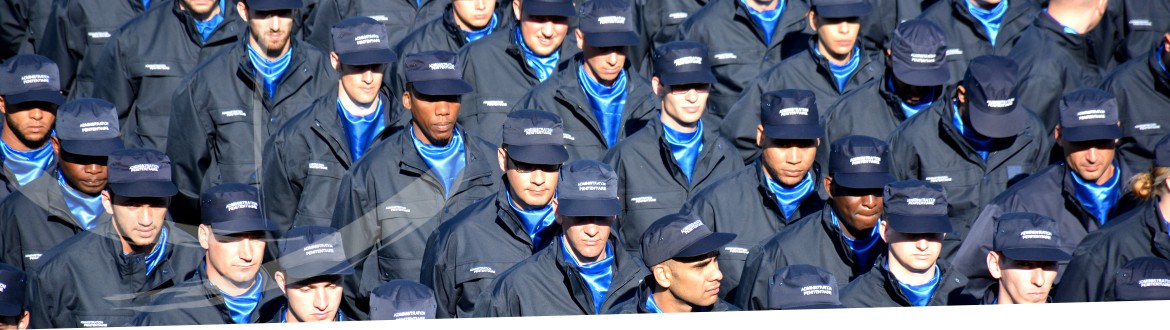 Elèves surveillants en uniforme de cérémonie Elèves surveillants en uniforme de cérémonie