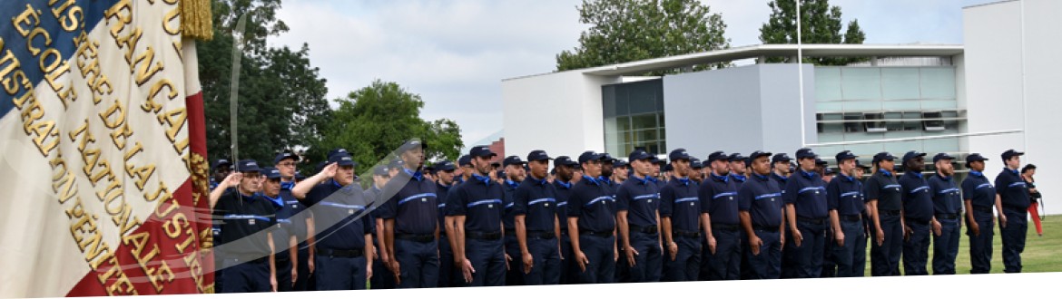 Cérémonie de fin de formation de la 26ème promotion de premiers surveillants