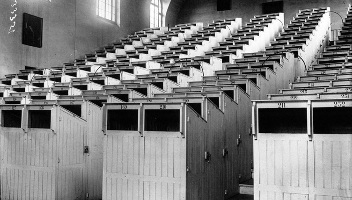 La prison de Fresnes, la chapelle : [photographie de presse] / Agence Meurisse, 1913 (Gallica)