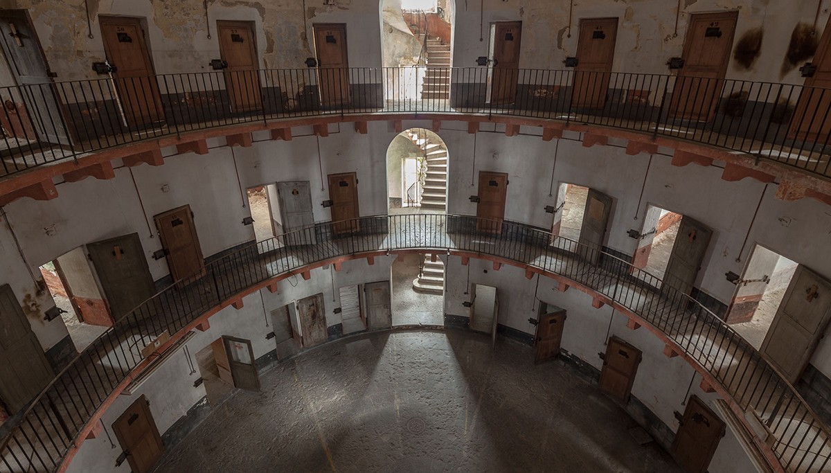 La maison d’arrêt d’Autun hier…  Un projet d’extension du musée Rolin d’Autun aujourd’hui. Crédit photo : Xavier Spertini  