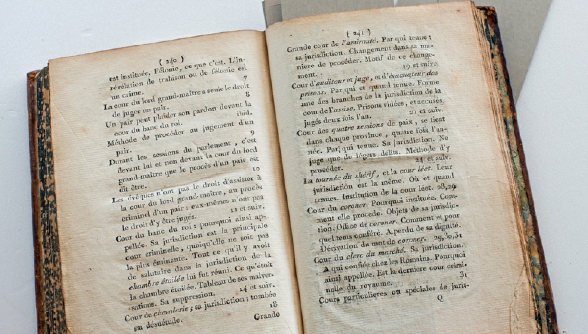 Enap, Les pépites du CRHCP. ANONYME (Verninac-Saint-Maur). Recherches sur les cours et les procédures criminelles d'Angleterre. Précédées d'un discours sur les principales dispositions de ces procédures & sur l'abolition de la peine de mort. À Paris, chez Maradan, 1790