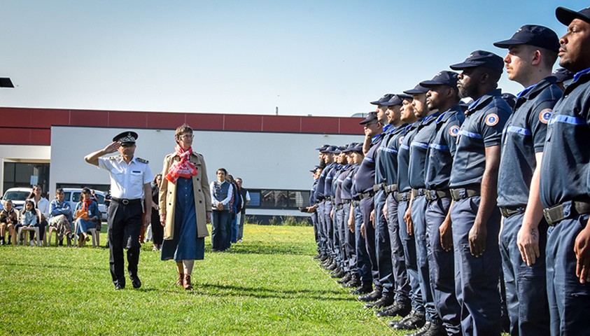 Cérémonie de fin de formation des lieutenants pénitentiaires de la 27e promotion