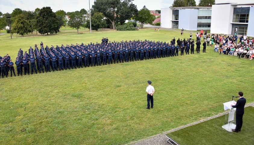 Cérémonie de fin de formation de la 215e promotion de surveillants pénitentiaire et de la formation à l’emploi des Equipes Régionales d’Intervention et de Sécurité (ERIS) promotion 2023