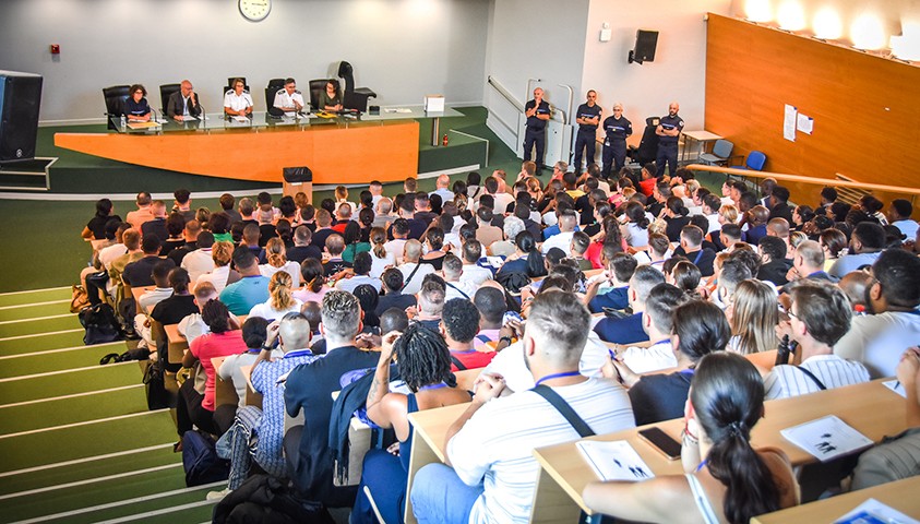 Entrée en formation de la 216e promotion de surveillants pénitentiaires et de la 3e classe Prépa’Talents