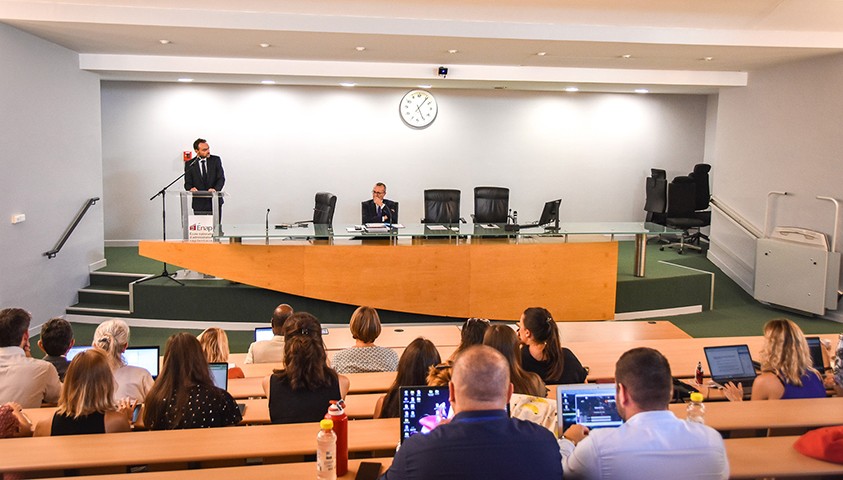 « Retour d’expérience d’une gestion de crise importante en s’interrogeant sur le rapport à la donnée scientifique dans la prise de décision opérationnelle », par Messieurs Jean-Jacques Brot et Pierre-André Durand.