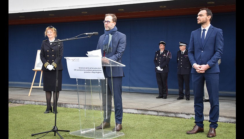 Premier déplacement d’Emmanuel Razous, directeur adjoint de l’administration pénitentiaire à l’ÉNAP, à l’occasion de la cérémonie de fin de formation et de baptême de la 216e promotion de surveillants – « Promotion Maya Angelou »