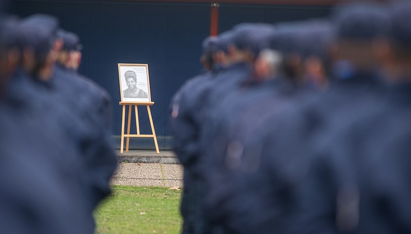 Premier déplacement d’Emmanuel Razous, directeur adjoint de l’administration pénitentiaire à l’ÉNAP, à l’occasion de la cérémonie de fin de formation et de baptême de la 216e promotion de surveillants – « Promotion Maya Angelou »