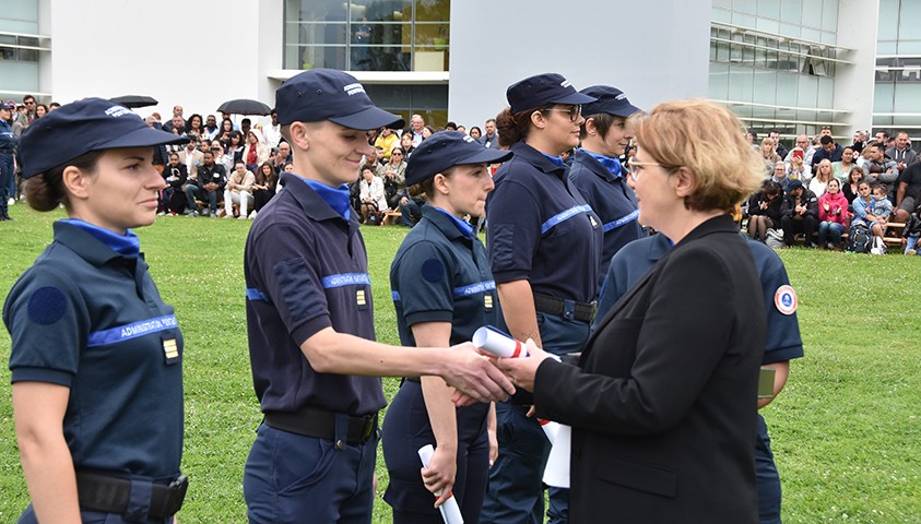 Cérémonie de fin de formation de la 217e promotion de surveillants pénitentiaires et de la 28e promotion de capitaines pénitentiaires