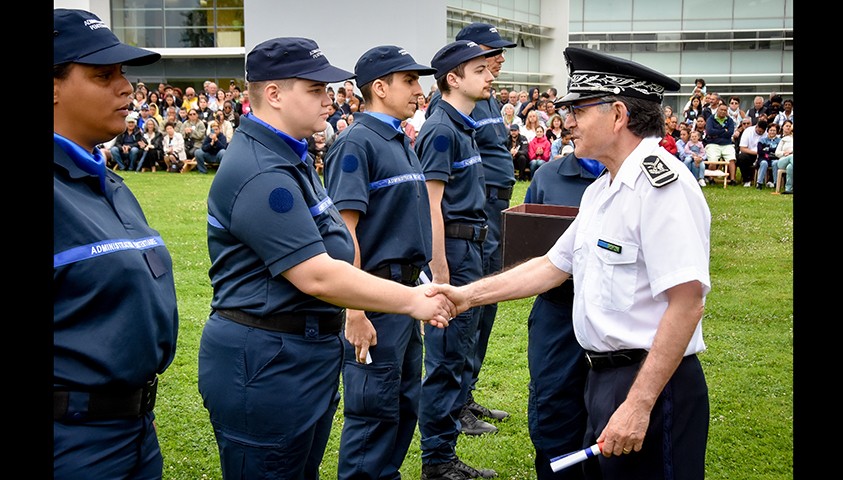 Cérémonie de fin de formation de la 217e promotion de surveillants pénitentiaires et de la 28e promotion de capitaines pénitentiaires