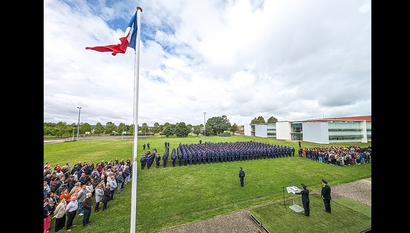 Minute de silence à l’ÉNAP