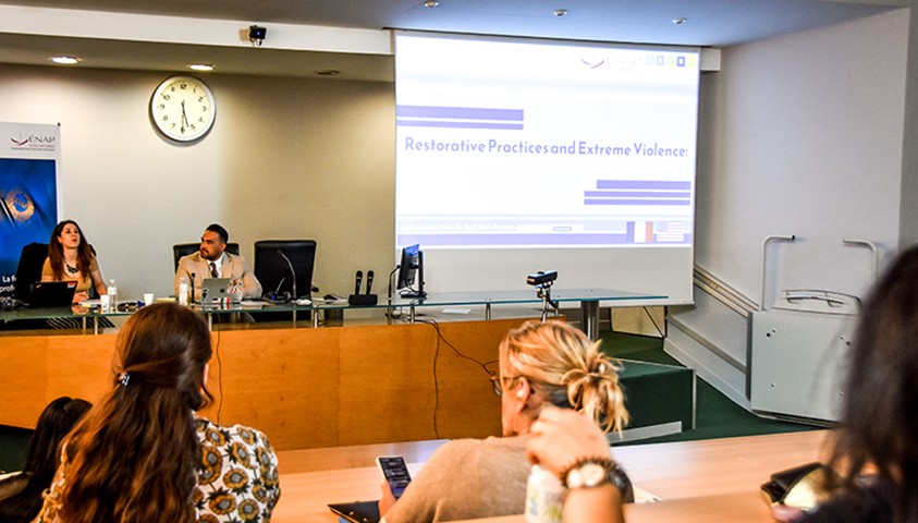 Conférence de Monsieur ALVAREZ en amphithéâtre