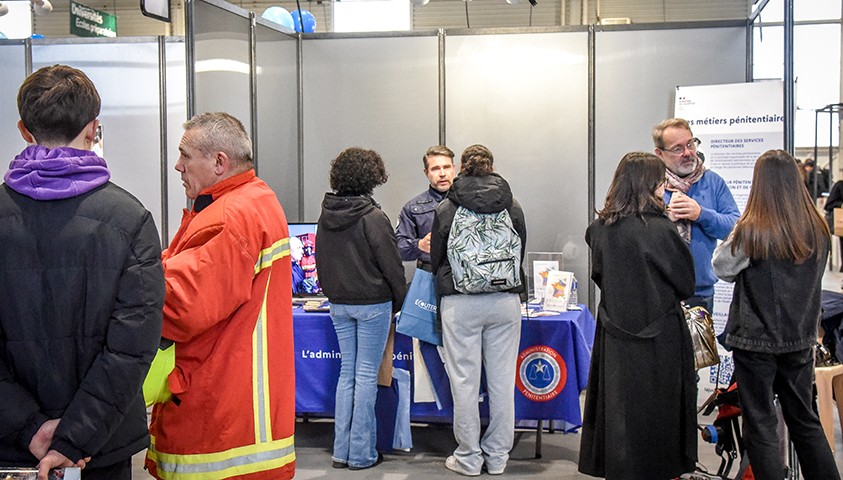Stand de l'administration pénitentiaire au salon Infosup