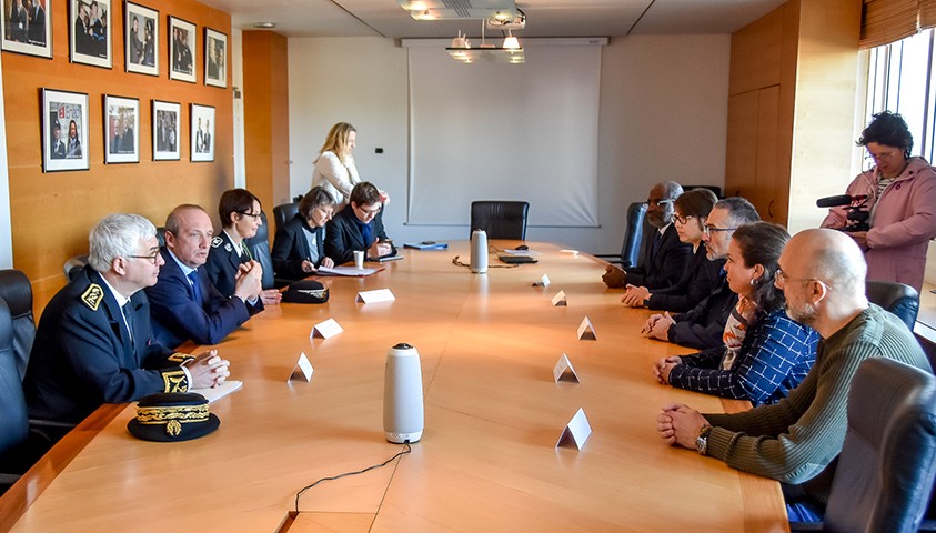 Monsieur Laurent Marcangeli rencontre des personnels de l'ÉNAP