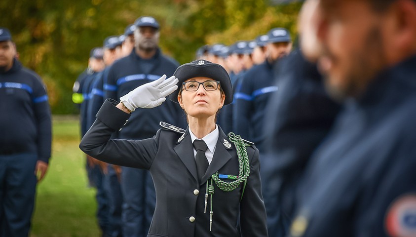 Une cérémonie de levée des couleurs pour accueillir deux nouvelles promotions à l’ÉNAP