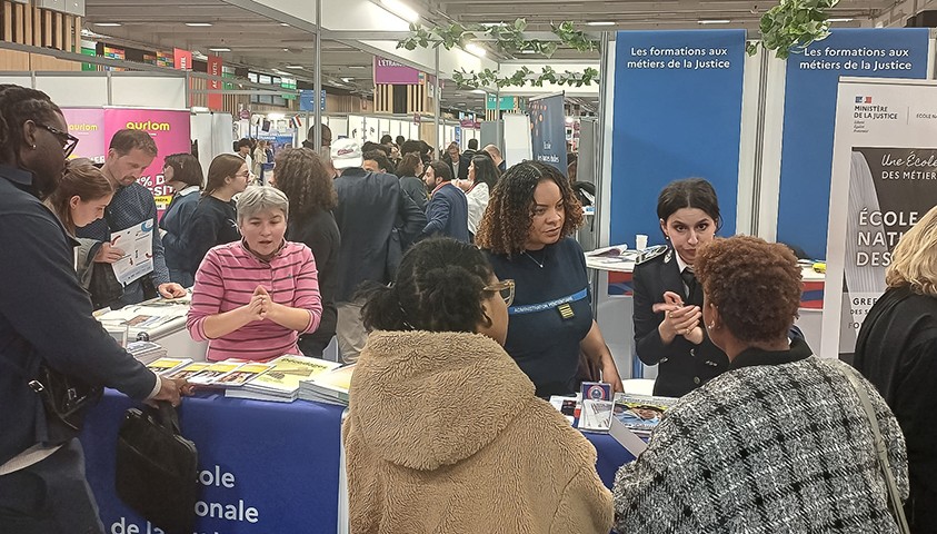 l'ÉNAP au salon des grandes écoles