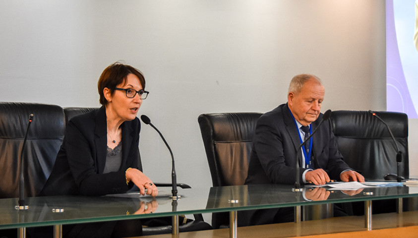 Madame Sophie Bondil, directrice de l'ÉNAP aux côtés de l’amiral Jacques Launay.