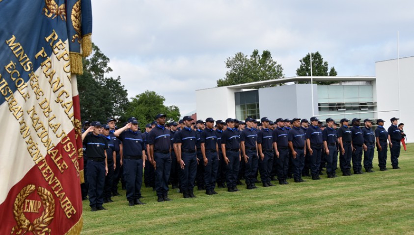 Cérémonie de fin de formation de la 26ème promotion de premiers surveillants