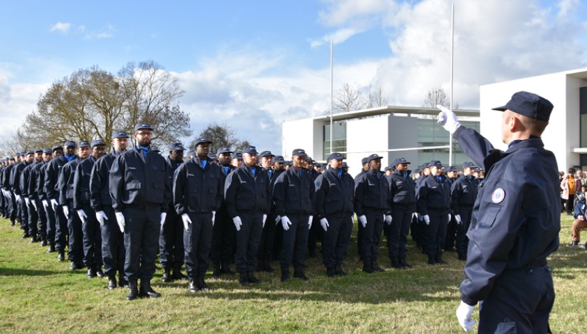 Cérémonie de fin de formation de la 194ème promotion de surveillants, Promotion Clarissa Jean-Philippe. Mise en place des élèves.