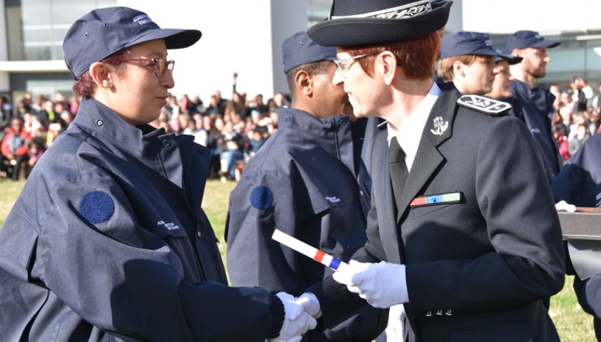 Cérémonie de fin de formation de la 194ème promotion de surveillants, Promotion Clarissa Jean-Philippe. Remise des attestations de formation aux lauréats.