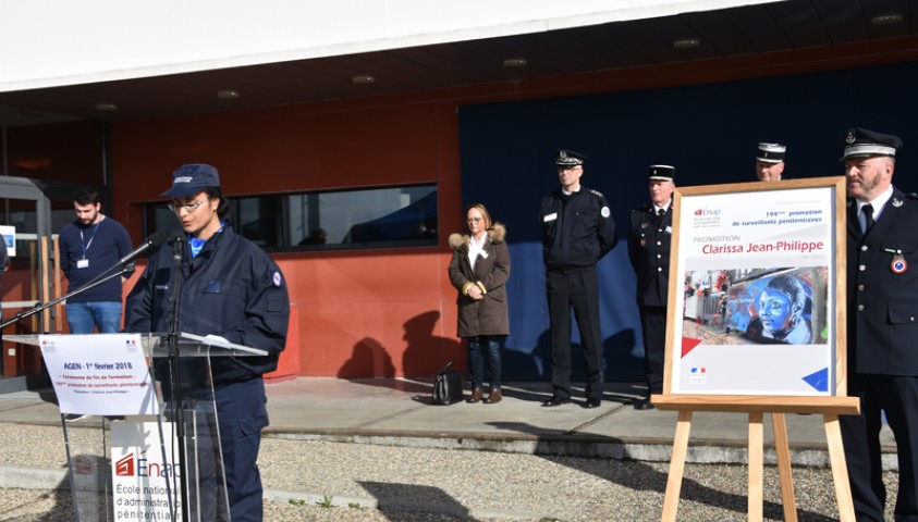 Cérémonie de fin de formation de la 194ème promotion de surveillants, Promotion Clarissa Jean-Philippe. Demande de baptême par la déléguée de la promotion.