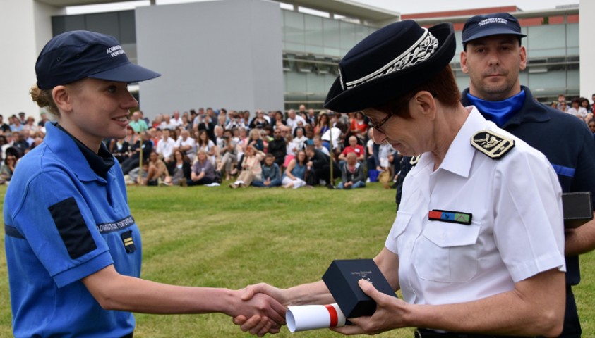 Cérémonie de fin de formation et de baptême de la 195ème promotion de surveillants, de la 22ème promotion de lieutenants, et de la 22ème promotion de lieutenants  - liste d’aptitude