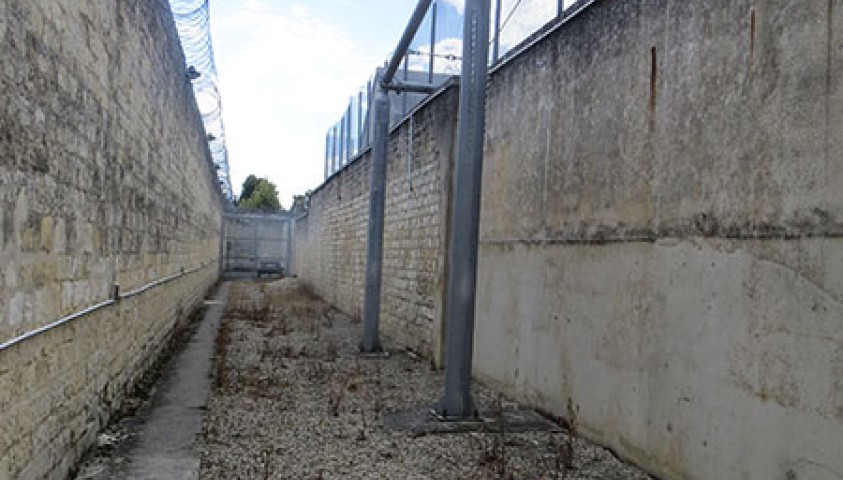 CRHCP. La maison d'arrêt de Compiègne avant sa fermeture en 2016. Le chemin de ronde