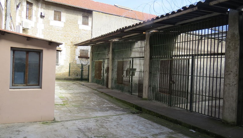 CRHCP. La maison d'arrêt de Valence avant sa fermeture en 2016. La cour de promenade