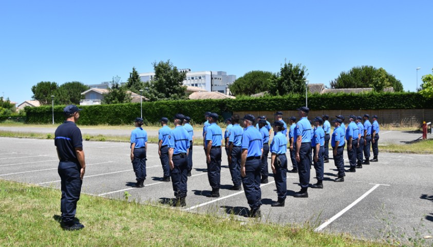 Défilé du 14 juillet 2018. Peloton de Paris. Les personnels de l’Enap encadrent les entraînements à Agen.