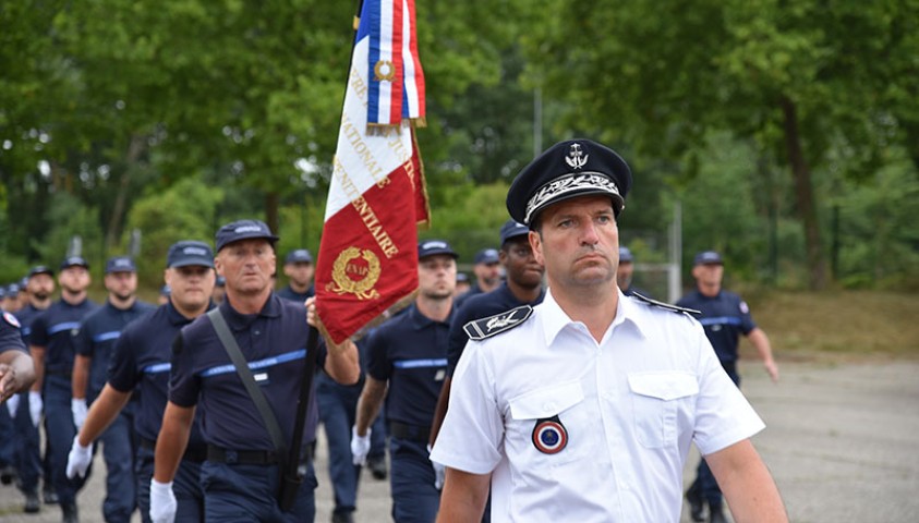 Un 14 Juillet d’exception sur le thème « Une nation engagée, unie, solidaire ».  Premiers entraînements du peloton à l'Enap.