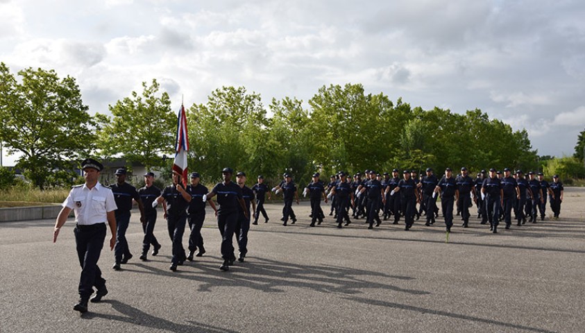 Un 14 Juillet d’exception sur le thème « Une nation engagée, unie, solidaire ».  Premiers entraînements du peloton à l'Enap.