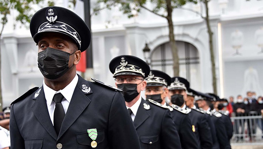 Le cœur du défilé : Le 14 juillet porté par toute une école, vu de l’intérieur Crédit photo :  MC. Pujeau/Énap 