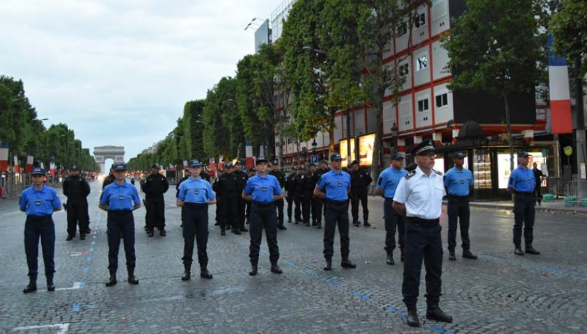 Défilé du 14 juillet 2017. Le peloton de Paris. Répétition sur les champs Elysées