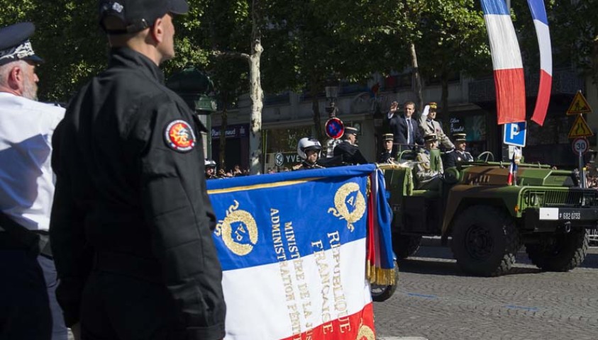 Défilé du 14 juillet 2017. Le peloton de Paris.  Le défilé sur les champs Elysées