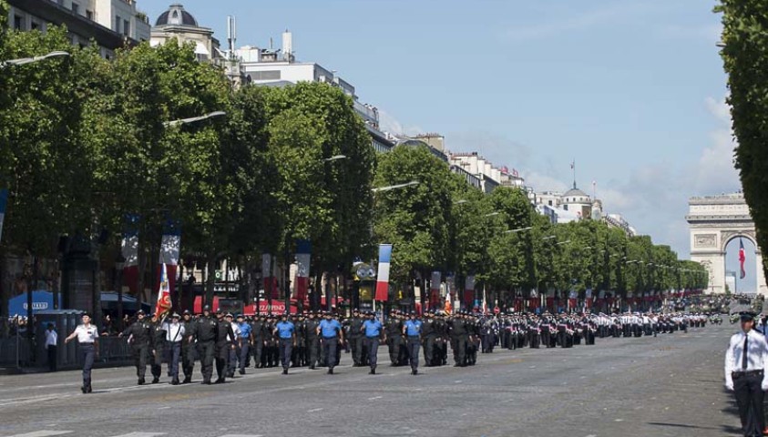 Défilé du 14 juillet 2017. Le peloton de Paris.  Le défilé sur les champs Elysées