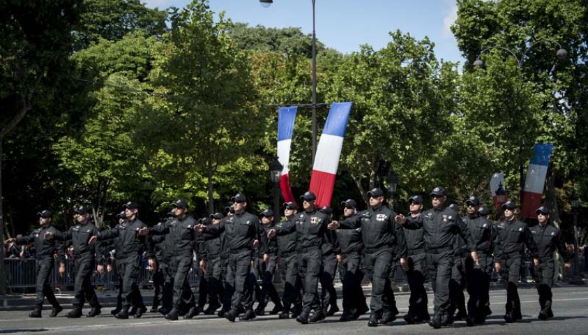 Défilé du 14 juillet 2017. Le peloton de Paris.  Le défilé sur les champs Elysées