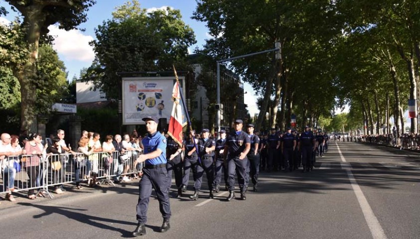 Défilé du 14 juillet 2017. Le peloton d'Agen. Le défilé à Agen.