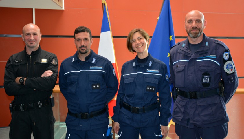 Mars 2017 : Visite d'étude d'une délégation de personnels pénitentiaires italiens sur la formation et les pratiques professionnelles des Equipes Régionales d'Intervention et de Sécurité (ERIS). 