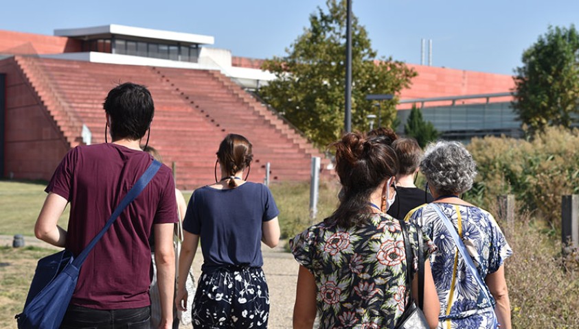 "Tout autour" : balade sonore à la découverte de l'Ecole et de son territoire