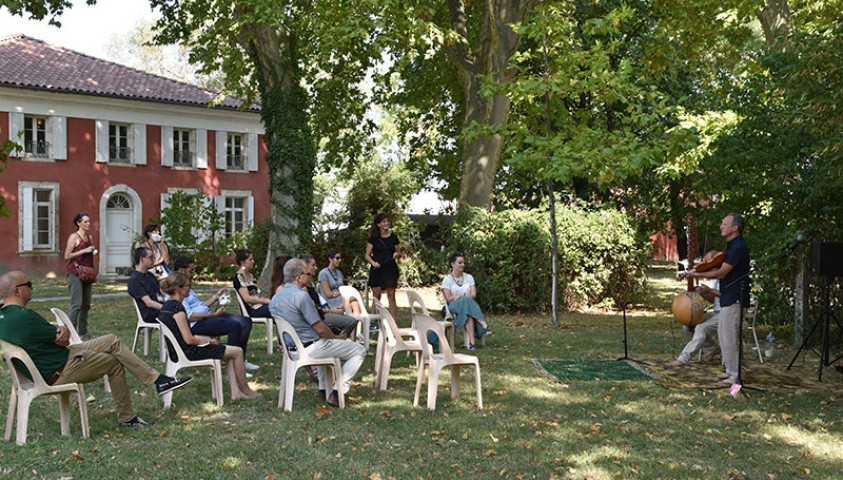 "Tout autour" : balade sonore à la découverte de l'Ecole et de son territoire