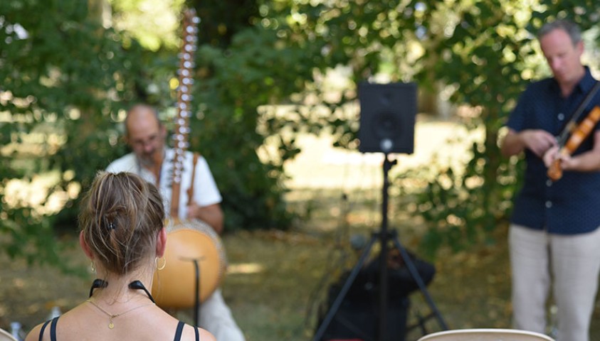 "Tout autour" : balade sonore à la découverte de l'Ecole et de son territoire