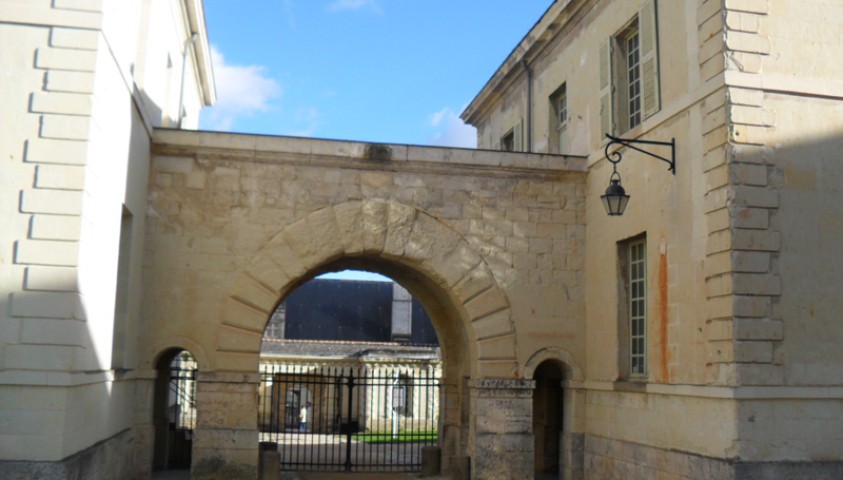 La maison centrale de Fontevraud devenue centre culturel de l'Ouest