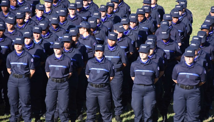 L’Enap fête sa 200ème promotion de surveillants pénitentiaires, promotion « Michel Serres » 