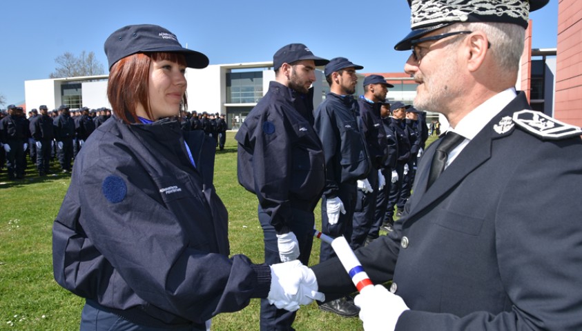 Rassemblement de fin de formation de la 198ème promotion de surveillants, Promotion René Cassin. Remise des attestations de formation aux lauréats.