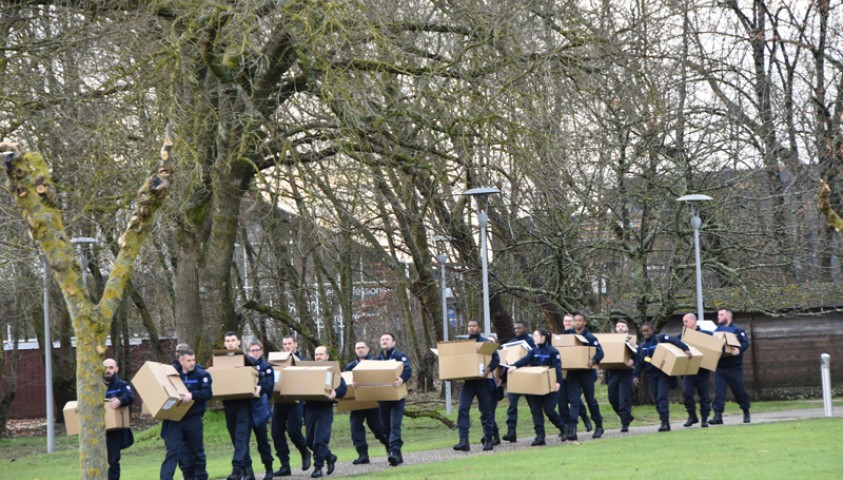 Entrée en formation de la 199ème promotion de surveillants. Remise de l'uniforme.