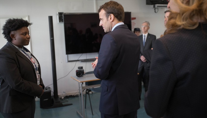 Visite d'Emmanuel Macron, président de la République, à l'Enap. Rencontre avec les élèves CPIP. Crédit photo : Laurent Blevennec, Présidence de la République. Mars 2018