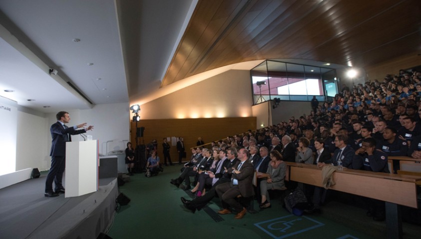 Visite d'Emmanuel Macron, président de la République, à l'Enap. Discours sur le sens et l'efficacité de la peine. Crédit photo : Laurent Blevennec, Présidence de la République. Mars 2018