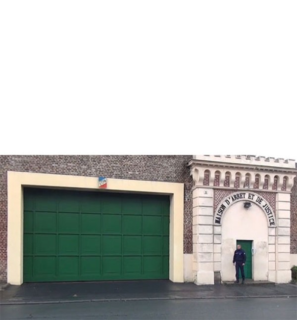 La maison d’arrêt de Compiègne avant sa fermeture en 2016 présentée par Fred B., premier surveillant